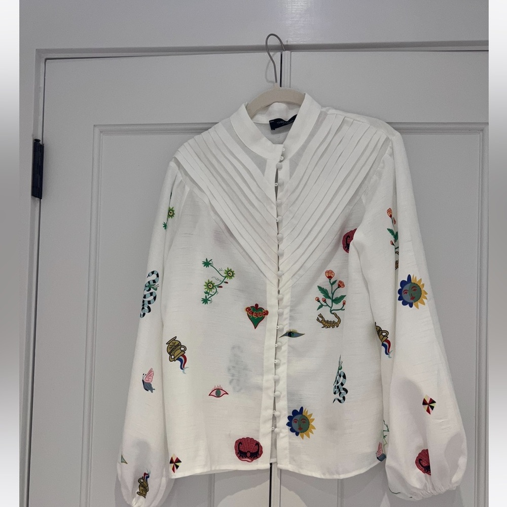White print long sleeve blouse